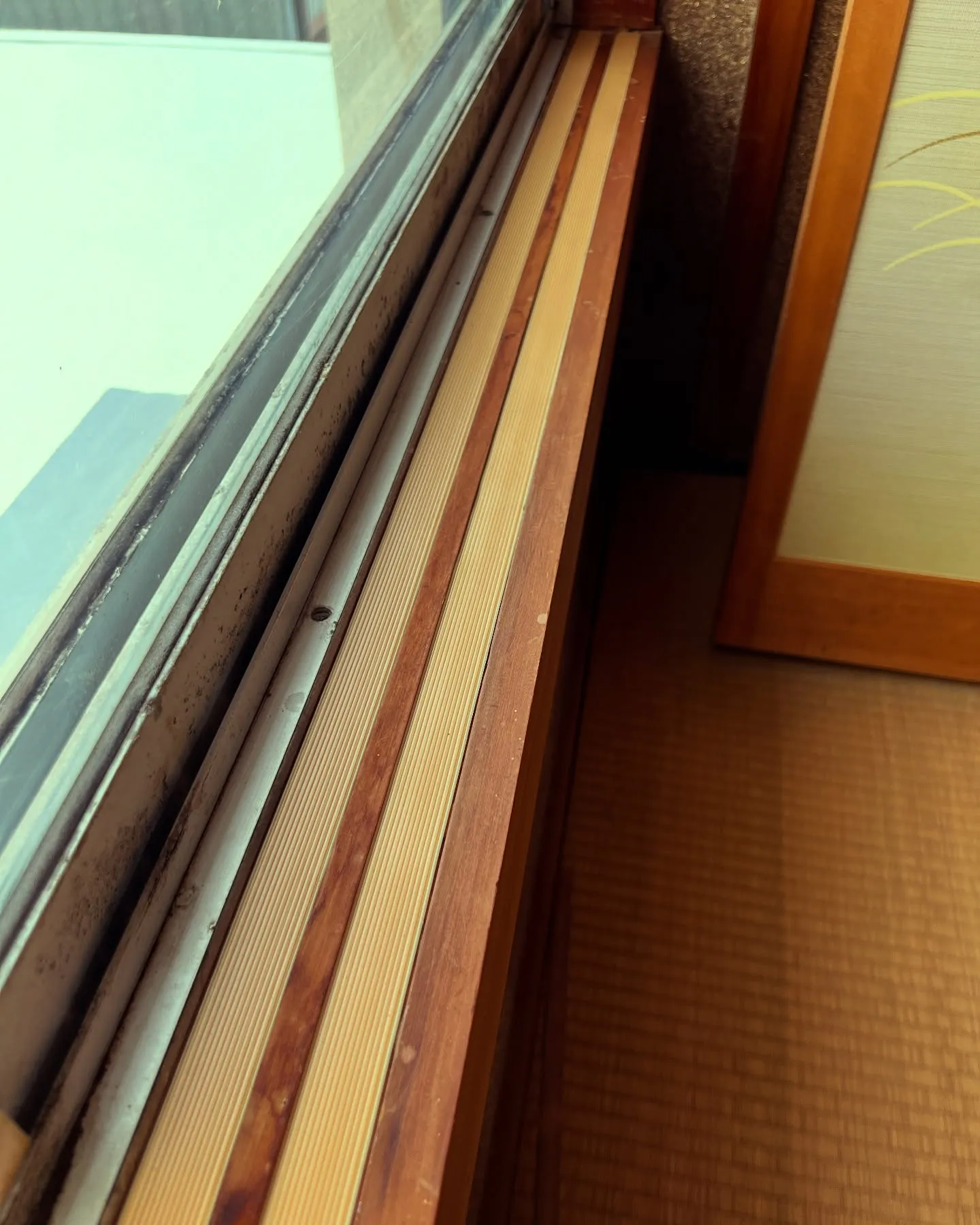 【敷居テープの貼り替え施工】